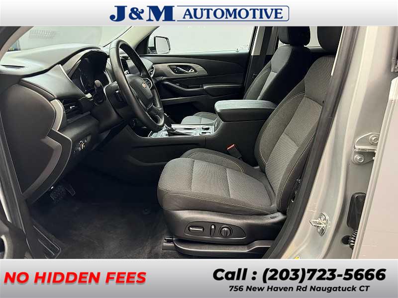 2019 Chevrolet Traverse LT Cloth, available for sale in Naugatuck, Connecticut | J&M Automotive Sls&Svc LLC. Naugatuck, Connecticut 2019 Chevrolet Traverse LT Cloth, available for sale in Naugatuck, Connecticut | J&M Automotive Sls&Svc LLC. Naugatuck, Connecticut
