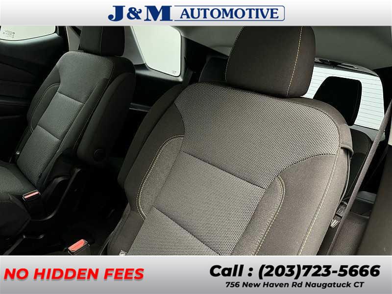 2019 Chevrolet Traverse LT Cloth, available for sale in Naugatuck, Connecticut | J&M Automotive Sls&Svc LLC. Naugatuck, Connecticut 2019 Chevrolet Traverse LT Cloth, available for sale in Naugatuck, Connecticut | J&M Automotive Sls&Svc LLC. Naugatuck, Connecticut