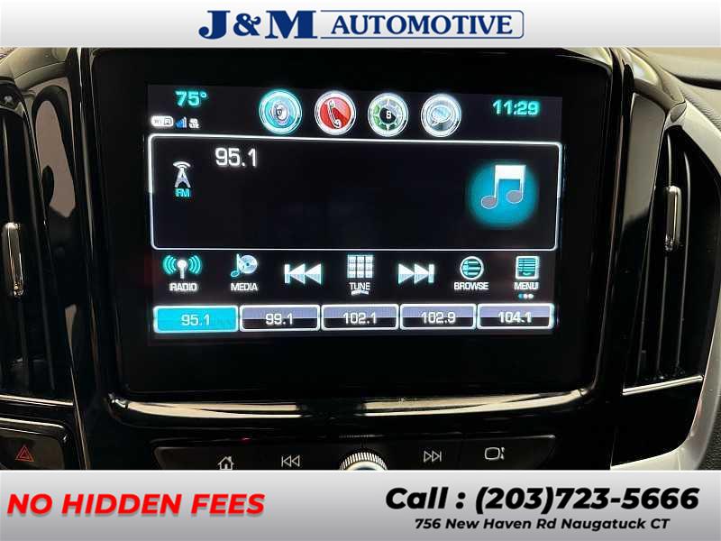 2019 Chevrolet Traverse LT Cloth, available for sale in Naugatuck, Connecticut | J&M Automotive Sls&Svc LLC. Naugatuck, Connecticut 2019 Chevrolet Traverse LT Cloth, available for sale in Naugatuck, Connecticut | J&M Automotive Sls&Svc LLC. Naugatuck, Connecticut