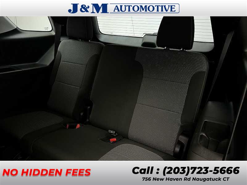 2019 Chevrolet Traverse LT Cloth, available for sale in Naugatuck, Connecticut | J&M Automotive Sls&Svc LLC. Naugatuck, Connecticut 2019 Chevrolet Traverse LT Cloth, available for sale in Naugatuck, Connecticut | J&M Automotive Sls&Svc LLC. Naugatuck, Connecticut