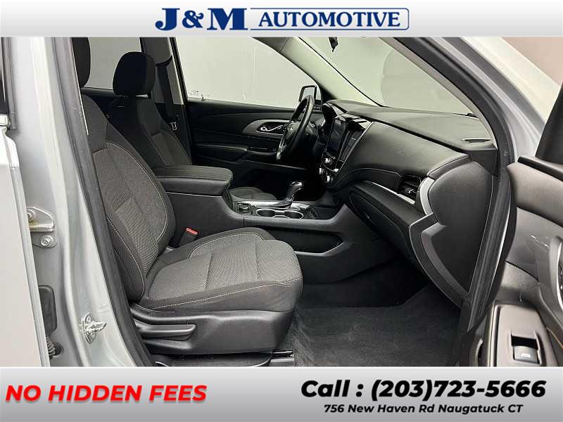2019 Chevrolet Traverse LT Cloth, available for sale in Naugatuck, Connecticut | J&M Automotive Sls&Svc LLC. Naugatuck, Connecticut 2019 Chevrolet Traverse LT Cloth, available for sale in Naugatuck, Connecticut | J&M Automotive Sls&Svc LLC. Naugatuck, Connecticut