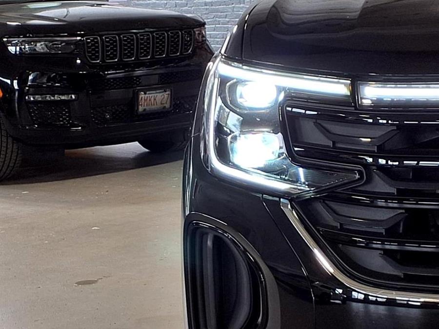 2024 Volkswagen Atlas Cross Sport SE Technology photo 2