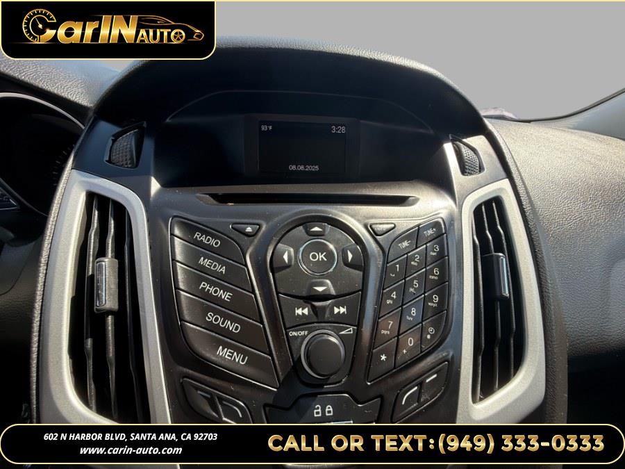 2014 Ford Focus 4dr Sdn SE, available for sale in Santa Ana, California | Carin Auto. Santa Ana, California 2014 Ford Focus 4dr Sdn SE, available for sale in Santa Ana, California | Carin Auto. Santa Ana, California