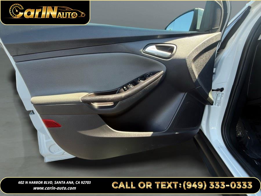 2014 Ford Focus 4dr Sdn SE, available for sale in Santa Ana, California | Carin Auto. Santa Ana, California 2014 Ford Focus 4dr Sdn SE, available for sale in Santa Ana, California | Carin Auto. Santa Ana, California