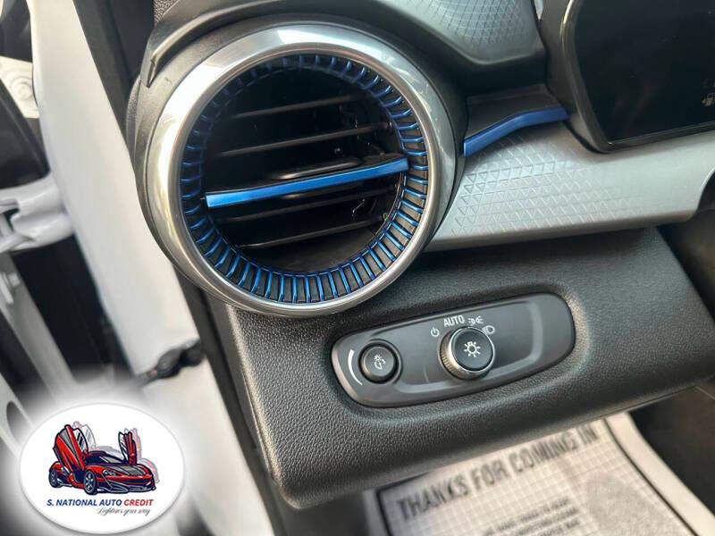 2024 Chevrolet Trax FWD 4dr LT, available for sale in Meriden, Connecticut | Sandra Auto Broker LLC. Meriden, Connecticut 2024 Chevrolet Trax FWD 4dr LT, available for sale in Meriden, Connecticut | Sandra Auto Broker LLC. Meriden, Connecticut