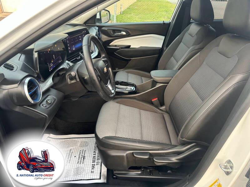 2024 Chevrolet Trax FWD 4dr LT, available for sale in Meriden, Connecticut | Sandra Auto Broker LLC. Meriden, Connecticut 2024 Chevrolet Trax FWD 4dr LT, available for sale in Meriden, Connecticut | Sandra Auto Broker LLC. Meriden, Connecticut