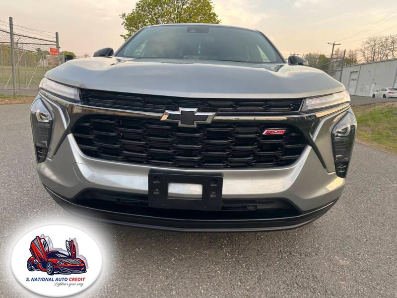 2024 Chevrolet Trax FWD 4dr 1RS, available for sale in Meriden, Connecticut | Sandra Auto Broker LLC. Meriden, Connecticut 2024 Chevrolet Trax FWD 4dr 1RS, available for sale in Meriden, Connecticut | Sandra Auto Broker LLC. Meriden, Connecticut