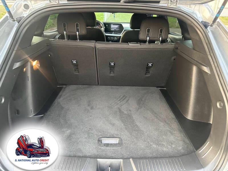 2024 Chevrolet Trax FWD 4dr 1RS, available for sale in Meriden, Connecticut | Sandra Auto Broker LLC. Meriden, Connecticut 2024 Chevrolet Trax FWD 4dr 1RS, available for sale in Meriden, Connecticut | Sandra Auto Broker LLC. Meriden, Connecticut