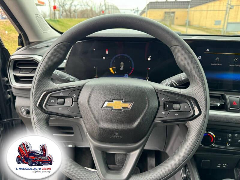 2024 Chevrolet Trailblazer FWD 4dr LS, available for sale in Meriden, Connecticut | Sandra Auto Broker LLC. Meriden, Connecticut 2024 Chevrolet Trailblazer FWD 4dr LS, available for sale in Meriden, Connecticut | Sandra Auto Broker LLC. Meriden, Connecticut