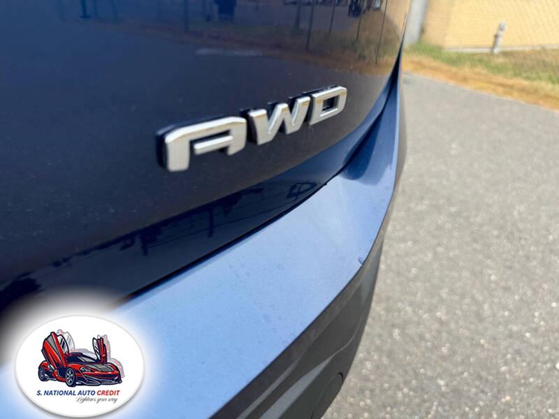 2022 GMC Terrain AWD 4dr SLE, available for sale in Meriden, Connecticut | Sandra Auto Broker LLC. Meriden, Connecticut 2022 GMC Terrain AWD 4dr SLE, available for sale in Meriden, Connecticut | Sandra Auto Broker LLC. Meriden, Connecticut