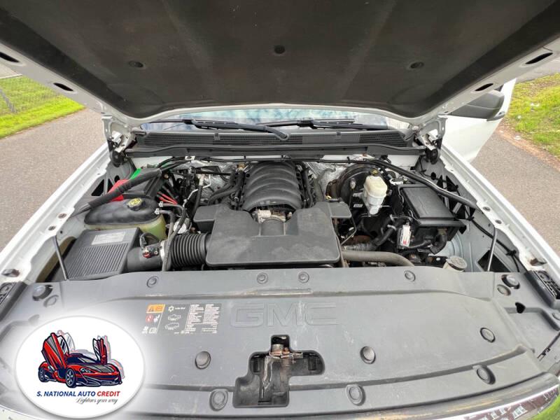 2015 GMC Sierra 1500 2WD Reg Cab 133.0", available for sale in Meriden, Connecticut | Sandra Auto Broker LLC. Meriden, Connecticut 2015 GMC Sierra 1500 2WD Reg Cab 133.0", available for sale in Meriden, Connecticut | Sandra Auto Broker LLC. Meriden, Connecticut
