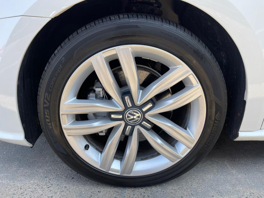 2017 Volkswagen Passat 1.8T SE w/Technology Auto, available for sale in Bloomfield, Connecticut | AXA Car Sales and Repair LLC. Bloomfield, Connecticut 2017 Volkswagen Passat 1.8T SE w/Technology Auto, available for sale in Bloomfield, Connecticut | AXA Car Sales and Repair LLC. Bloomfield, Connecticut