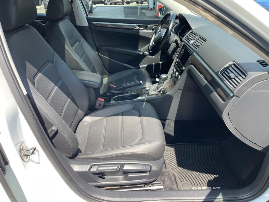 2017 Volkswagen Passat 1.8T SE w/Technology Auto, available for sale in Bloomfield, Connecticut | AXA Car Sales and Repair LLC. Bloomfield, Connecticut 2017 Volkswagen Passat 1.8T SE w/Technology Auto, available for sale in Bloomfield, Connecticut | AXA Car Sales and Repair LLC. Bloomfield, Connecticut