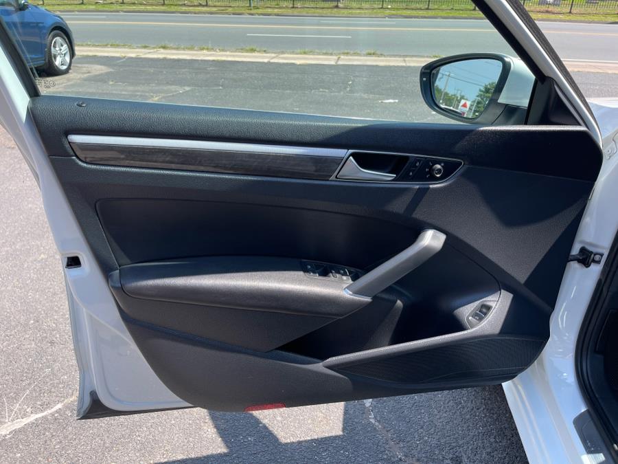 2017 Volkswagen Passat 1.8T SE w/Technology Auto, available for sale in Bloomfield, Connecticut | AXA Car Sales and Repair LLC. Bloomfield, Connecticut 2017 Volkswagen Passat 1.8T SE w/Technology Auto, available for sale in Bloomfield, Connecticut | AXA Car Sales and Repair LLC. Bloomfield, Connecticut