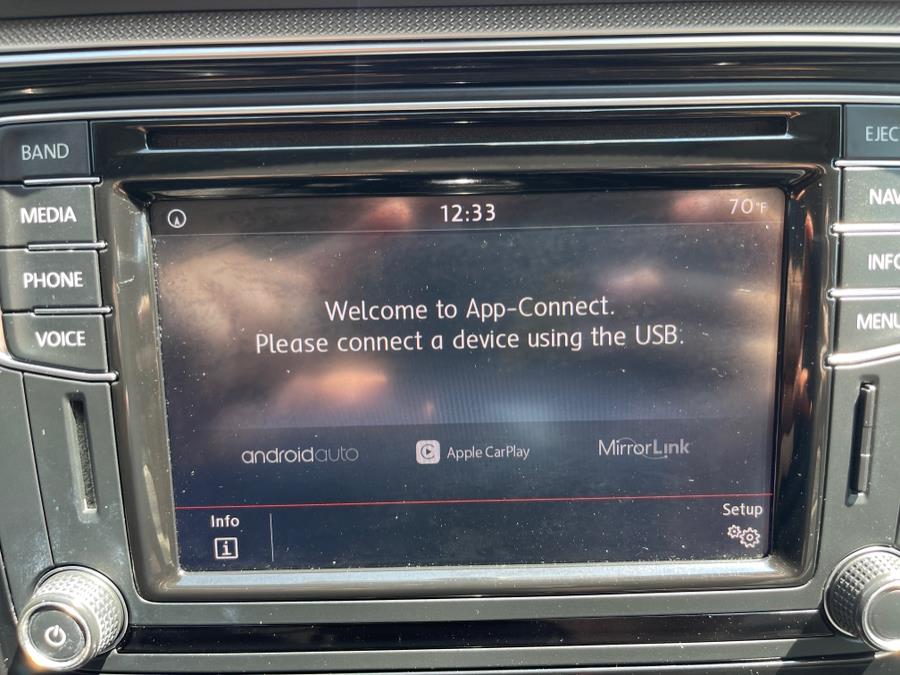 2017 Volkswagen Passat 1.8T SE w/Technology Auto, available for sale in Bloomfield, Connecticut | AXA Car Sales and Repair LLC. Bloomfield, Connecticut 2017 Volkswagen Passat 1.8T SE w/Technology Auto, available for sale in Bloomfield, Connecticut | AXA Car Sales and Repair LLC. Bloomfield, Connecticut