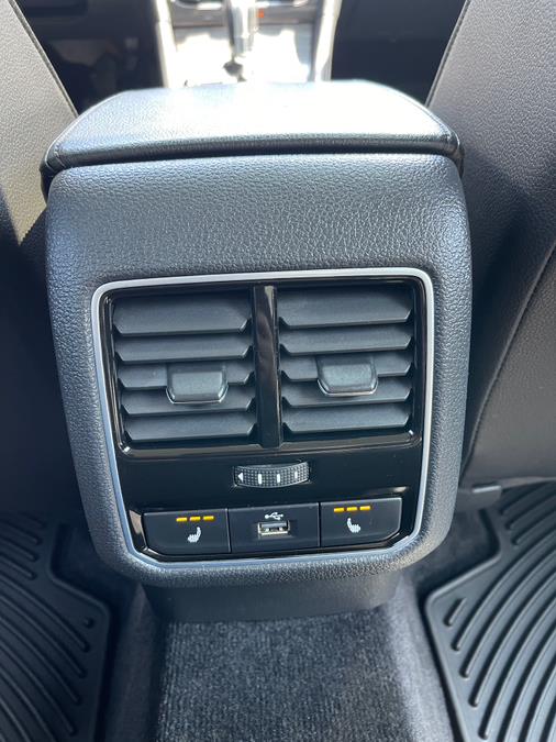 2017 Volkswagen Passat 1.8T SE w/Technology Auto, available for sale in Bloomfield, Connecticut | AXA Car Sales and Repair LLC. Bloomfield, Connecticut 2017 Volkswagen Passat 1.8T SE w/Technology Auto, available for sale in Bloomfield, Connecticut | AXA Car Sales and Repair LLC. Bloomfield, Connecticut