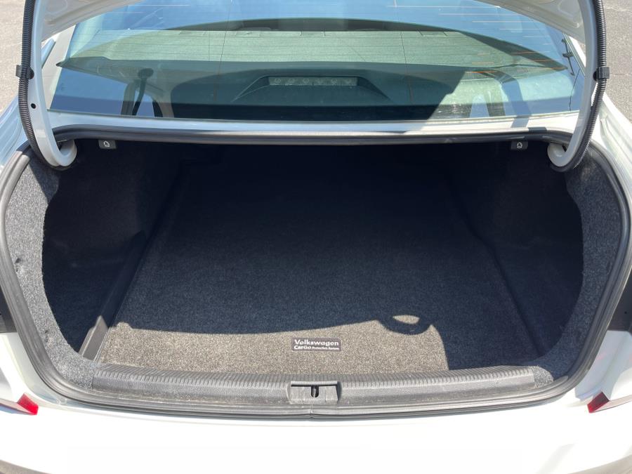 2017 Volkswagen Passat 1.8T SE w/Technology Auto, available for sale in Bloomfield, Connecticut | AXA Car Sales and Repair LLC. Bloomfield, Connecticut 2017 Volkswagen Passat 1.8T SE w/Technology Auto, available for sale in Bloomfield, Connecticut | AXA Car Sales and Repair LLC. Bloomfield, Connecticut