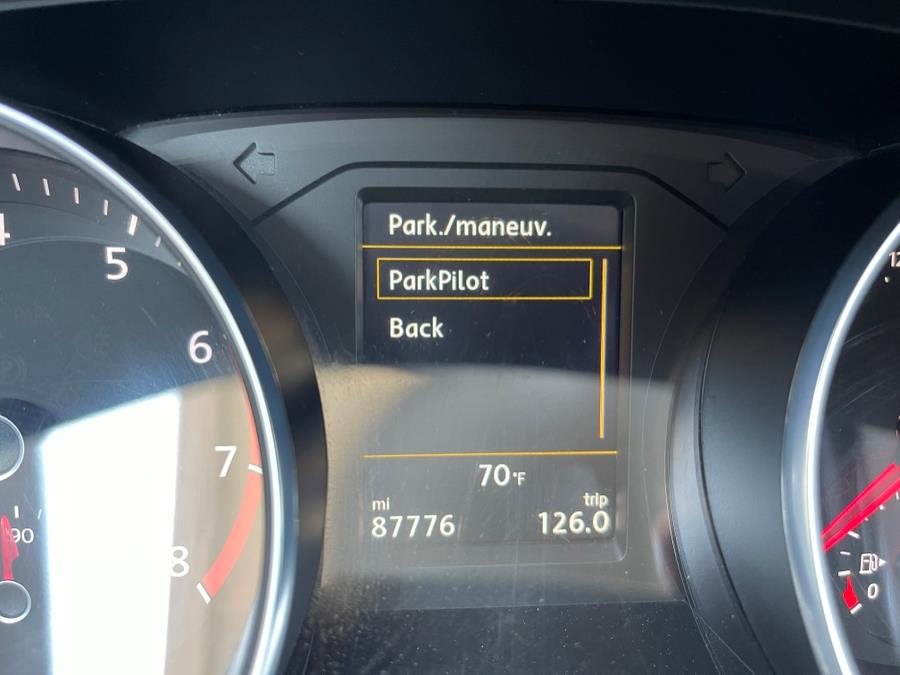 2017 Volkswagen Passat 1.8T SE w/Technology Auto, available for sale in Bloomfield, Connecticut | AXA Car Sales and Repair LLC. Bloomfield, Connecticut 2017 Volkswagen Passat 1.8T SE w/Technology Auto, available for sale in Bloomfield, Connecticut | AXA Car Sales and Repair LLC. Bloomfield, Connecticut