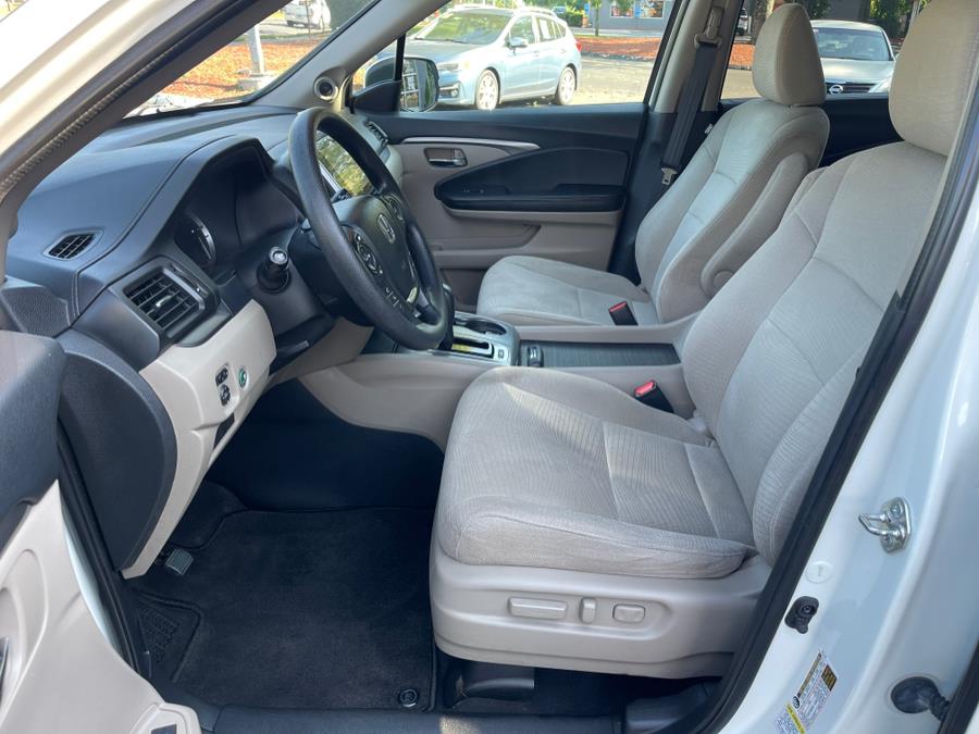 2016 Honda Pilot AWD 4dr EX, available for sale in Bloomfield, Connecticut | AXA Car Sales and Repair LLC. Bloomfield, Connecticut 2016 Honda Pilot AWD 4dr EX, available for sale in Bloomfield, Connecticut | AXA Car Sales and Repair LLC. Bloomfield, Connecticut