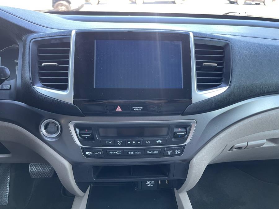 2016 Honda Pilot AWD 4dr EX, available for sale in Bloomfield, Connecticut | AXA Car Sales and Repair LLC. Bloomfield, Connecticut 2016 Honda Pilot AWD 4dr EX, available for sale in Bloomfield, Connecticut | AXA Car Sales and Repair LLC. Bloomfield, Connecticut