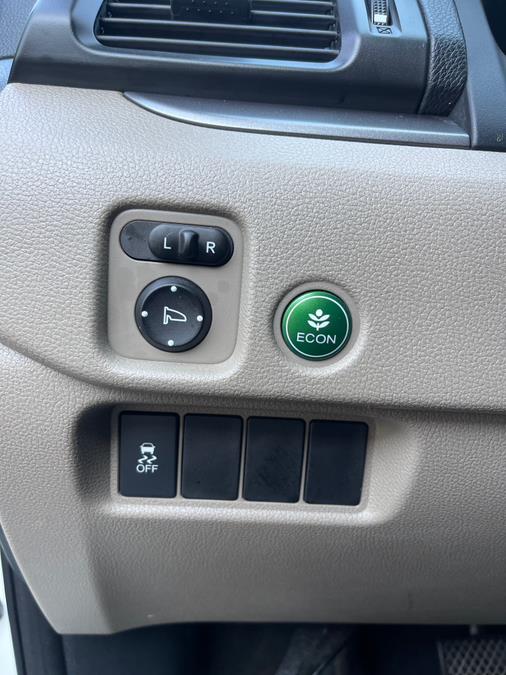 2016 Honda Pilot AWD 4dr EX, available for sale in Bloomfield, Connecticut | AXA Car Sales and Repair LLC. Bloomfield, Connecticut 2016 Honda Pilot AWD 4dr EX, available for sale in Bloomfield, Connecticut | AXA Car Sales and Repair LLC. Bloomfield, Connecticut