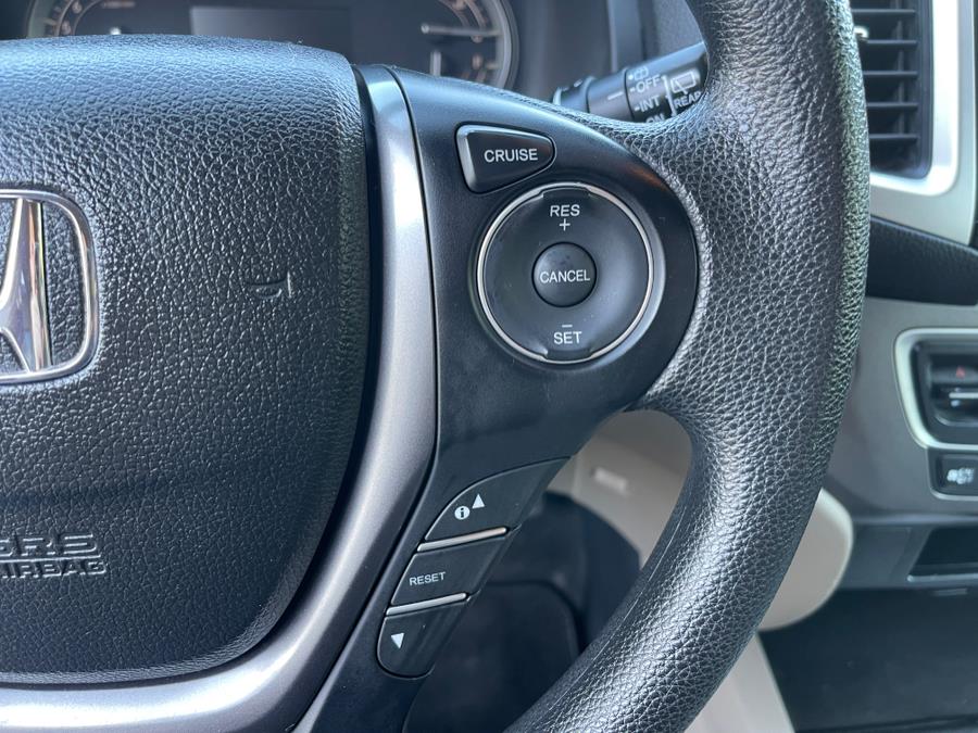 2016 Honda Pilot AWD 4dr EX, available for sale in Bloomfield, Connecticut | AXA Car Sales and Repair LLC. Bloomfield, Connecticut 2016 Honda Pilot AWD 4dr EX, available for sale in Bloomfield, Connecticut | AXA Car Sales and Repair LLC. Bloomfield, Connecticut
