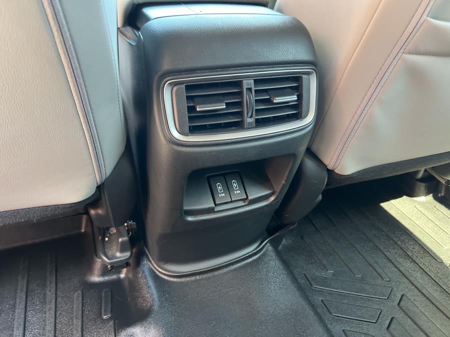 2017 Honda CR-V Touring AWD, available for sale in Waterbury, Connecticut | National Auto Brokers, Inc.. Waterbury, Connecticut 2017 Honda CR-V Touring AWD, available for sale in Waterbury, Connecticut | National Auto Brokers, Inc.. Waterbury, Connecticut