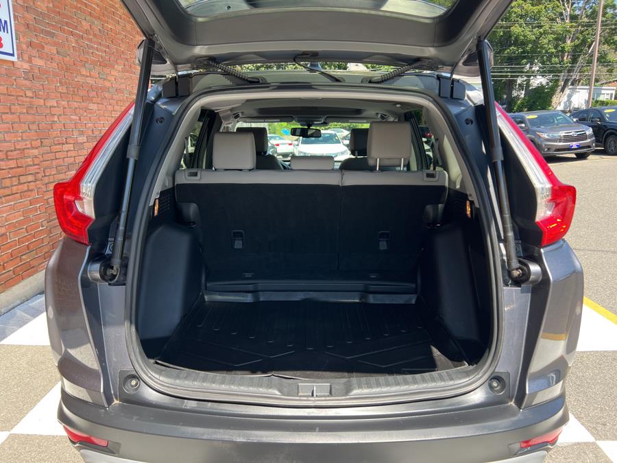 2017 Honda CR-V Touring AWD, available for sale in Waterbury, Connecticut | National Auto Brokers, Inc.. Waterbury, Connecticut 2017 Honda CR-V Touring AWD, available for sale in Waterbury, Connecticut | National Auto Brokers, Inc.. Waterbury, Connecticut