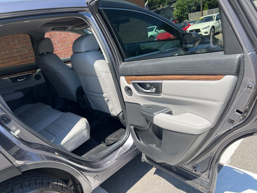 2017 Honda CR-V Touring AWD, available for sale in Waterbury, Connecticut | National Auto Brokers, Inc.. Waterbury, Connecticut 2017 Honda CR-V Touring AWD, available for sale in Waterbury, Connecticut | National Auto Brokers, Inc.. Waterbury, Connecticut