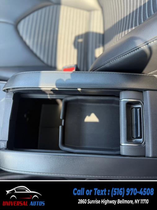 2022 Toyota Highlander XSE AWD (Natl), available for sale in Bellmore, New York | Universal Autos. Bellmore, New York 2022 Toyota Highlander XSE AWD (Natl), available for sale in Bellmore, New York | Universal Autos. Bellmore, New York