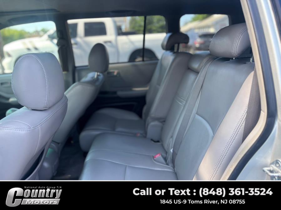2006 Toyota Highlander 4dr V6 4WD w/3rd Row, available for sale in Toms River, New Jersey | Country Motors. Toms River, New Jersey 2006 Toyota Highlander 4dr V6 4WD w/3rd Row, available for sale in Toms River, New Jersey | Country Motors. Toms River, New Jersey