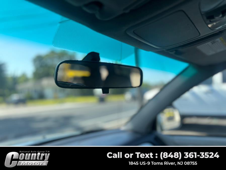 2006 Toyota Highlander 4dr V6 4WD w/3rd Row, available for sale in Toms River, New Jersey | Country Motors. Toms River, New Jersey 2006 Toyota Highlander 4dr V6 4WD w/3rd Row, available for sale in Toms River, New Jersey | Country Motors. Toms River, New Jersey