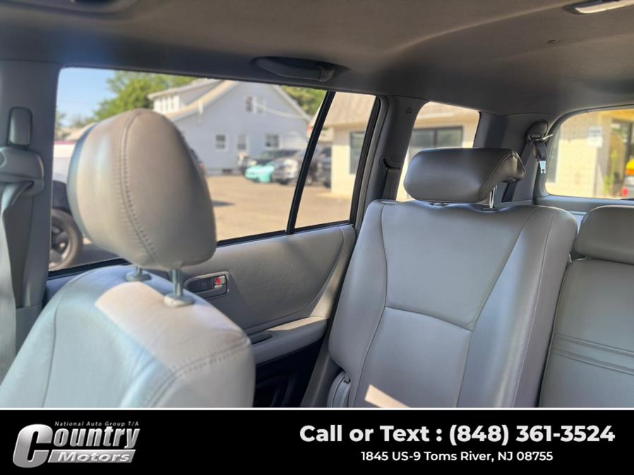 2006 Toyota Highlander 4dr V6 4WD w/3rd Row, available for sale in Toms River, New Jersey | Country Motors. Toms River, New Jersey 2006 Toyota Highlander 4dr V6 4WD w/3rd Row, available for sale in Toms River, New Jersey | Country Motors. Toms River, New Jersey