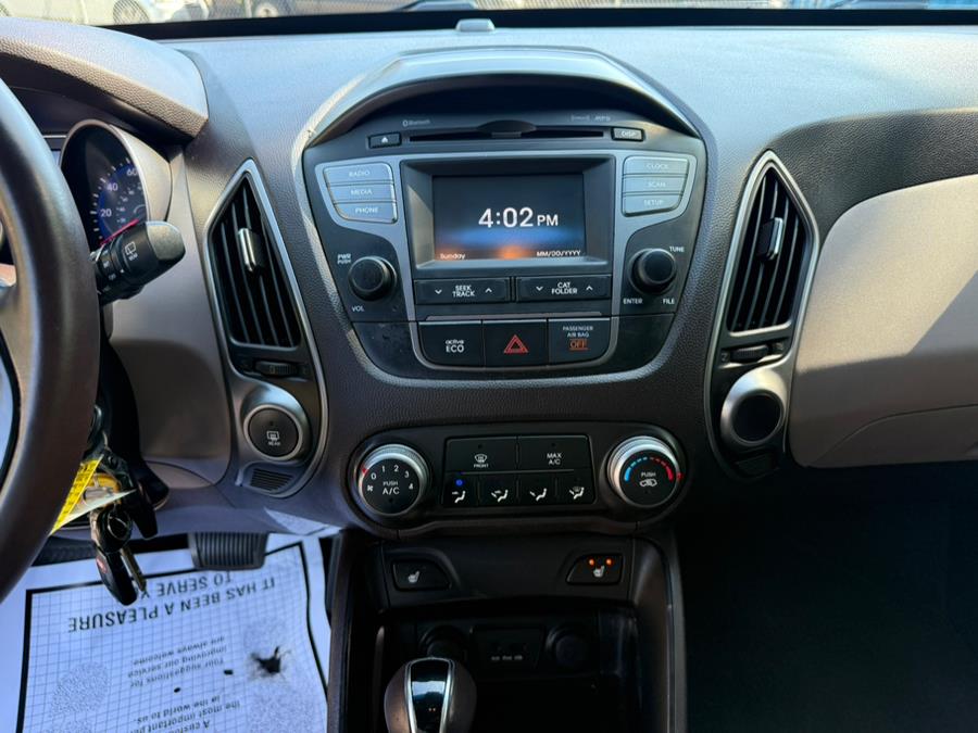 2014 Hyundai Tucson AWD 4dr SE, available for sale in Meriden, Connecticut | T E A M Auto Center. Meriden, Connecticut 2014 Hyundai Tucson AWD 4dr SE, available for sale in Meriden, Connecticut | T E A M Auto Center. Meriden, Connecticut