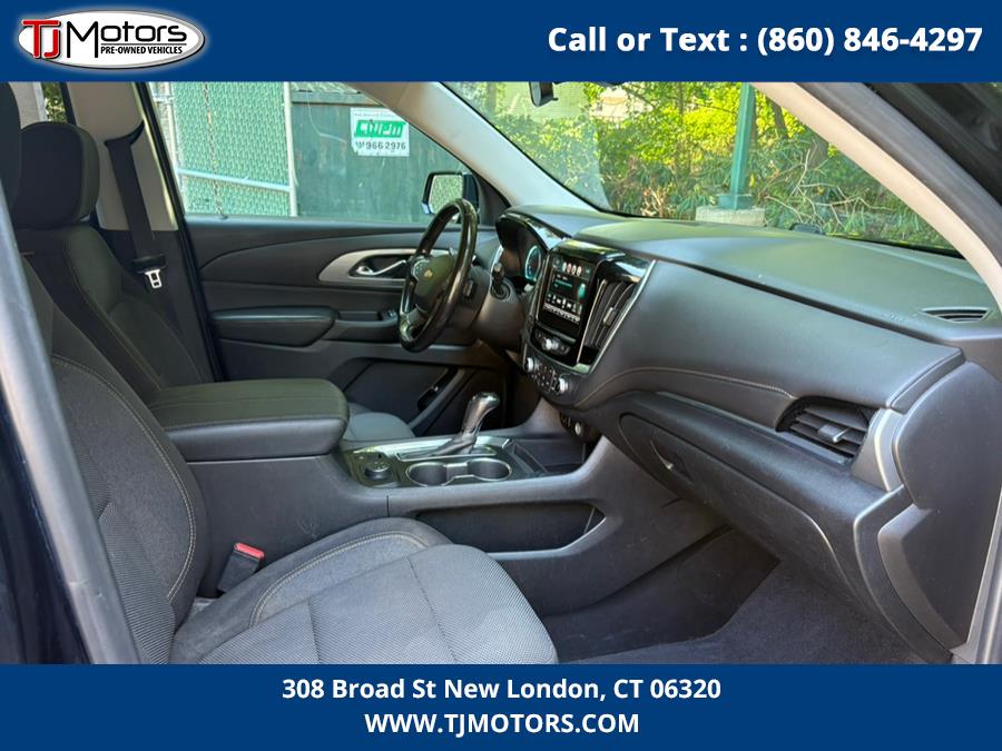 2019 Chevrolet Traverse AWD 4dr LT Cloth w/1LT, available for sale in New London, Connecticut | TJ Motors LLC. New London, Connecticut 2019 Chevrolet Traverse AWD 4dr LT Cloth w/1LT, available for sale in New London, Connecticut | TJ Motors LLC. New London, Connecticut