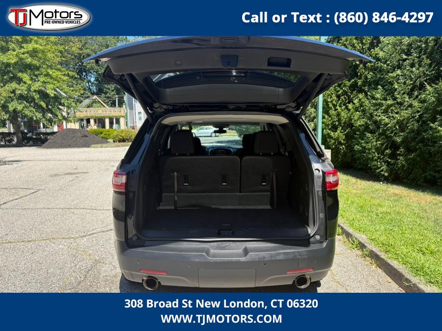 2019 Chevrolet Traverse AWD 4dr LT Cloth w/1LT, available for sale in New London, Connecticut | TJ Motors LLC. New London, Connecticut 2019 Chevrolet Traverse AWD 4dr LT Cloth w/1LT, available for sale in New London, Connecticut | TJ Motors LLC. New London, Connecticut