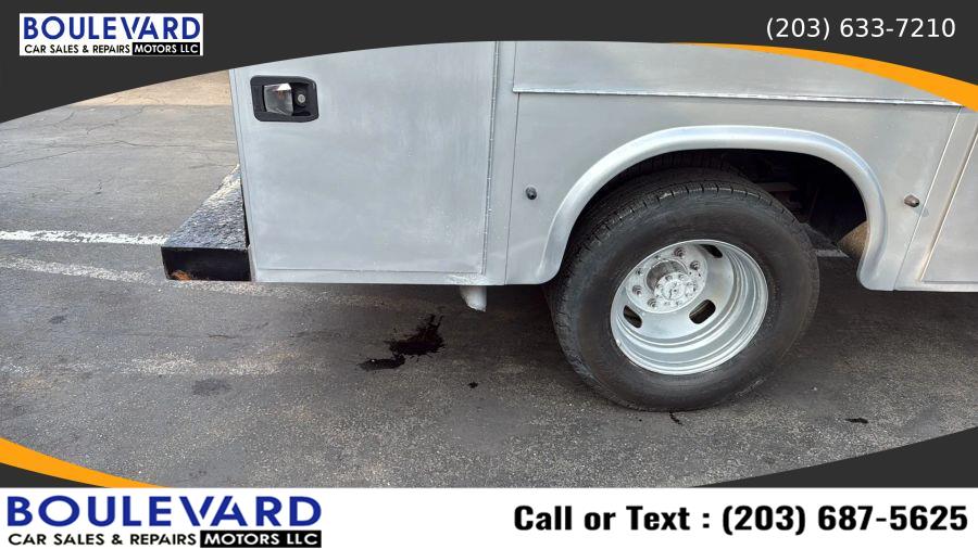 2014 Ford F350 Super Duty Regular Cab & Chassis XL Cab & Chassis 2D, available for sale in New Haven, Connecticut | Boulevard Motors LLC. New Haven, Connecticut 2014 Ford F350 Super Duty Regular Cab & Chassis XL Cab & Chassis 2D, available for sale in New Haven, Connecticut | Boulevard Motors LLC. New Haven, Connecticut