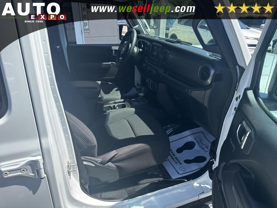 2023 Jeep Gladiator Sport S 4x4, available for sale in Huntington, New York | Auto Expo. Huntington, New York 2023 Jeep Gladiator Sport S 4x4, available for sale in Huntington, New York | Auto Expo. Huntington, New York