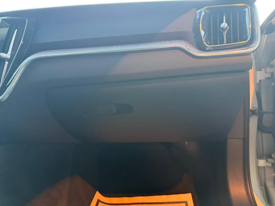 2022 Volvo S60 B5 FWD Momentum, available for sale in Philadelphia, Pennsylvania | Eugen's Auto Sales & Repairs. Philadelphia, Pennsylvania 2022 Volvo S60 B5 FWD Momentum, available for sale in Philadelphia, Pennsylvania | Eugen's Auto Sales & Repairs. Philadelphia, Pennsylvania