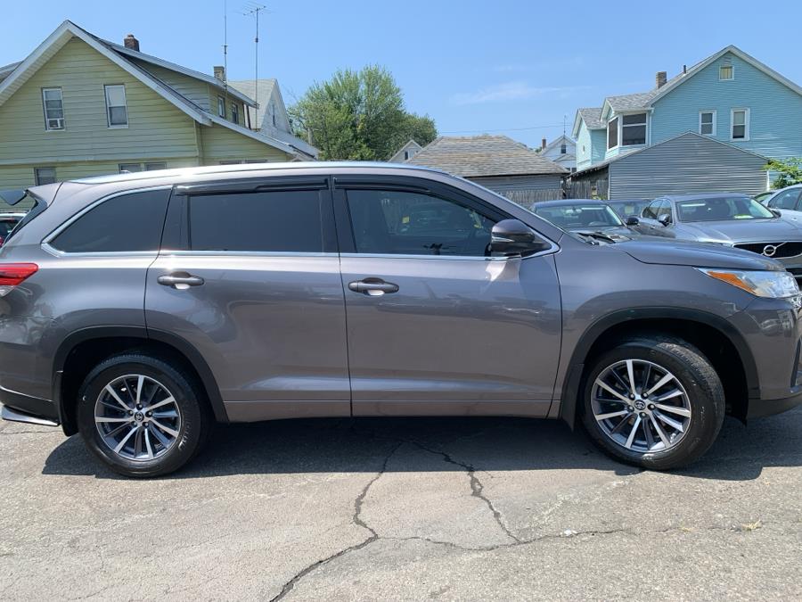 2018 Toyota Highlander XLE V6 AWD (Natl), available for sale in Springfield, Massachusetts | Absolute Motors Inc. Springfield, Massachusetts 2018 Toyota Highlander XLE V6 AWD (Natl), available for sale in Springfield, Massachusetts | Absolute Motors Inc. Springfield, Massachusetts