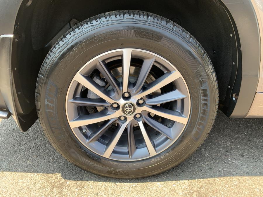 2018 Toyota Highlander XLE V6 AWD (Natl), available for sale in Springfield, Massachusetts | Absolute Motors Inc. Springfield, Massachusetts 2018 Toyota Highlander XLE V6 AWD (Natl), available for sale in Springfield, Massachusetts | Absolute Motors Inc. Springfield, Massachusetts