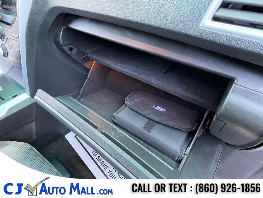 2015 Ford Explorer 4WD 4dr XLT, available for sale in Bristol, Connecticut | CJ Auto Mall. Bristol, Connecticut 2015 Ford Explorer 4WD 4dr XLT, available for sale in Bristol, Connecticut | CJ Auto Mall. Bristol, Connecticut