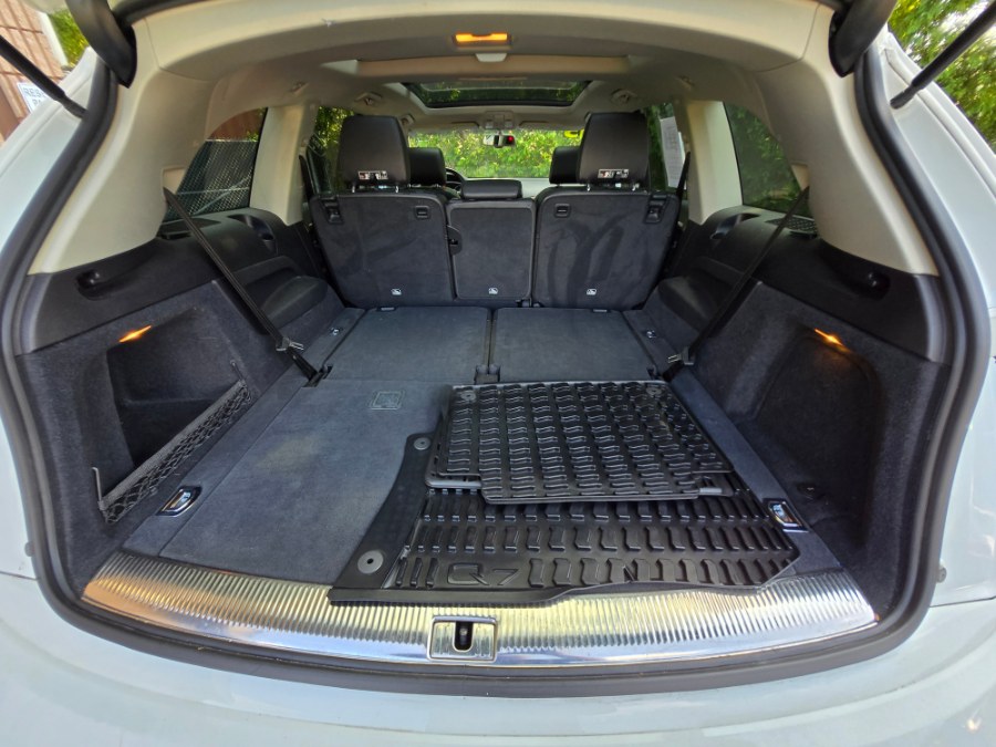 2015 Audi Q7 quattro 4dr 3.0L TDI Premium Plus, available for sale in Bristol, Connecticut | Dealmax Motors LLC. Bristol, Connecticut 2015 Audi Q7 quattro 4dr 3.0L TDI Premium Plus, available for sale in Bristol, Connecticut | Dealmax Motors LLC. Bristol, Connecticut