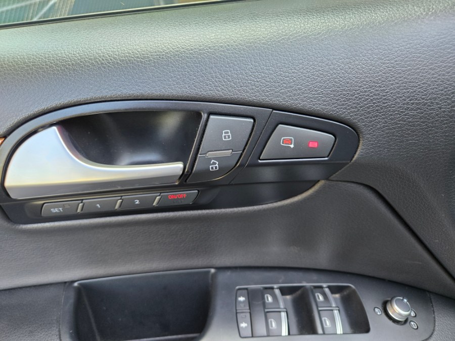 2015 Audi Q7 quattro 4dr 3.0L TDI Premium Plus, available for sale in Bristol, Connecticut | Dealmax Motors LLC. Bristol, Connecticut 2015 Audi Q7 quattro 4dr 3.0L TDI Premium Plus, available for sale in Bristol, Connecticut | Dealmax Motors LLC. Bristol, Connecticut