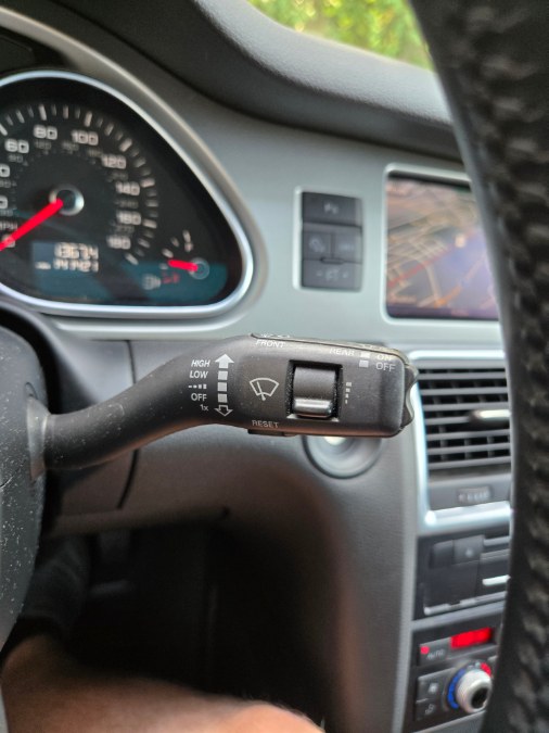 2015 Audi Q7 quattro 4dr 3.0L TDI Premium Plus, available for sale in Bristol, Connecticut | Dealmax Motors LLC. Bristol, Connecticut 2015 Audi Q7 quattro 4dr 3.0L TDI Premium Plus, available for sale in Bristol, Connecticut | Dealmax Motors LLC. Bristol, Connecticut