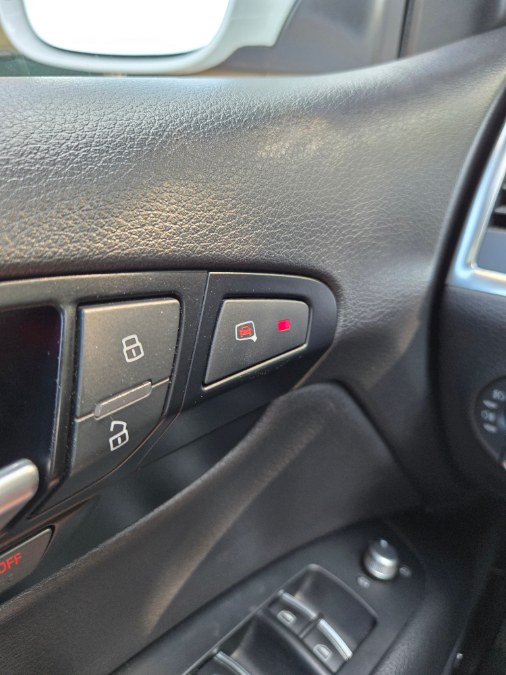 2015 Audi Q7 quattro 4dr 3.0L TDI Premium Plus, available for sale in Bristol, Connecticut | Dealmax Motors LLC. Bristol, Connecticut 2015 Audi Q7 quattro 4dr 3.0L TDI Premium Plus, available for sale in Bristol, Connecticut | Dealmax Motors LLC. Bristol, Connecticut