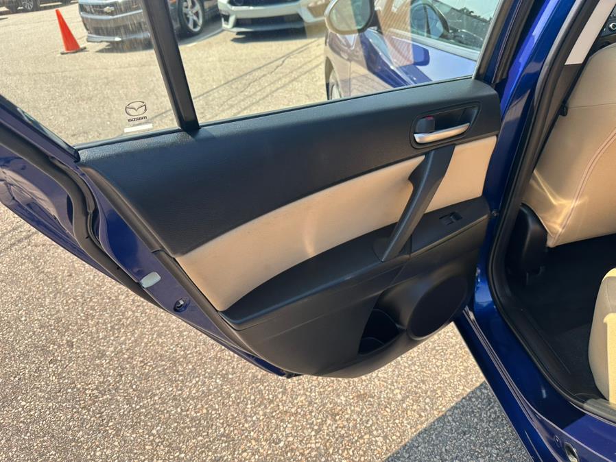2012 Mazda Mazda3 4dr Sdn Man i Touring, available for sale in South Windsor, Connecticut | Mike And Tony Auto Sales, Inc. South Windsor, Connecticut 2012 Mazda Mazda3 4dr Sdn Man i Touring, available for sale in South Windsor, Connecticut | Mike And Tony Auto Sales, Inc. South Windsor, Connecticut