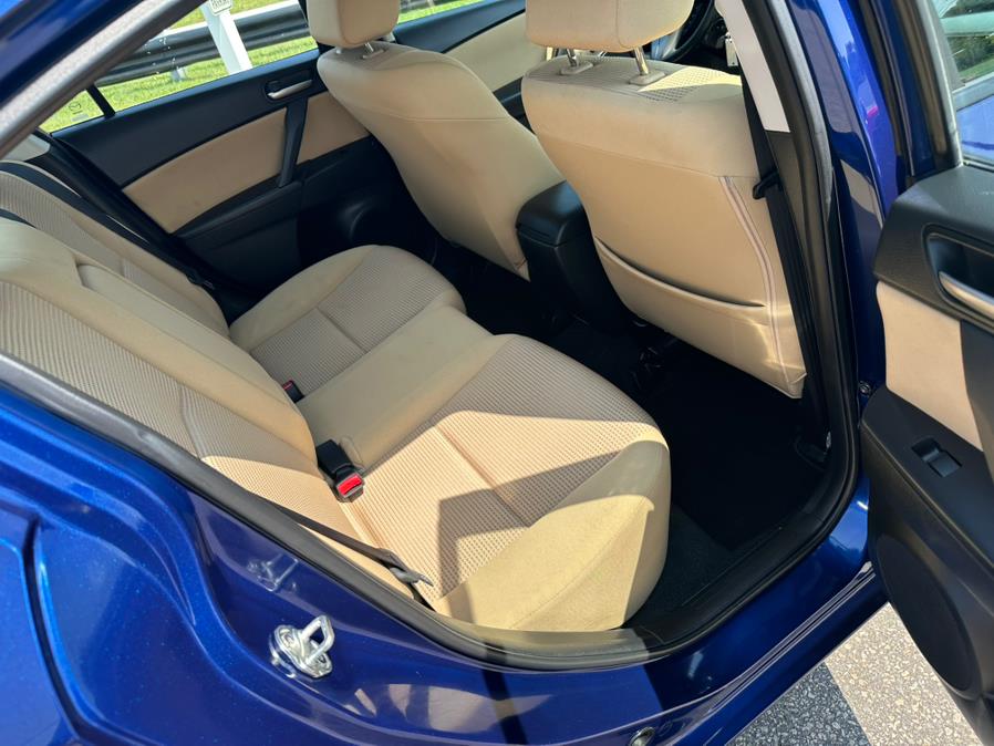2012 Mazda Mazda3 4dr Sdn Man i Touring, available for sale in South Windsor, Connecticut | Mike And Tony Auto Sales, Inc. South Windsor, Connecticut 2012 Mazda Mazda3 4dr Sdn Man i Touring, available for sale in South Windsor, Connecticut | Mike And Tony Auto Sales, Inc. South Windsor, Connecticut