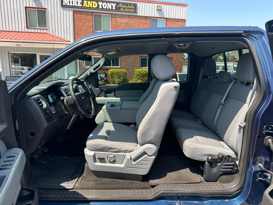 2013 Ford F-150 4WD SuperCab 145" XLT, available for sale in South Windsor, Connecticut | Mike And Tony Auto Sales, Inc. South Windsor, Connecticut 2013 Ford F-150 4WD SuperCab 145" XLT, available for sale in South Windsor, Connecticut | Mike And Tony Auto Sales, Inc. South Windsor, Connecticut