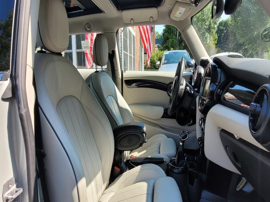 2016 MINI Cooper Hardtop 2dr HB, available for sale in Canton, Connecticut | Lava Motors. Canton, Connecticut 2016 MINI Cooper Hardtop 2dr HB, available for sale in Canton, Connecticut | Lava Motors. Canton, Connecticut